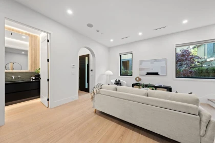 Loft / Bonus Room Photo of 2 5034 Granville Street, Vancouver, BC