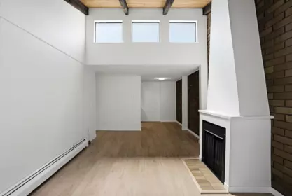 Breakfast Nook Photo of 312 330 E 7th Avenue, Vancouver, BC