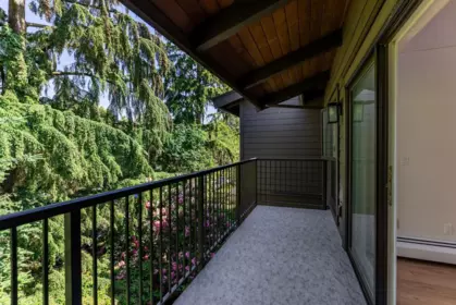 Staircase Photo of 312 330 E 7th Avenue, Vancouver, BC