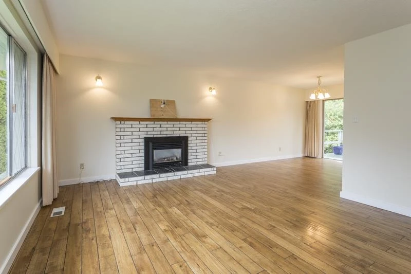 Living Room Photo of 12104 261 Street, Maple Ridge, BC