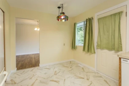 Primary Bedroom Photo of 12104 261 Street, Maple Ridge, BC
