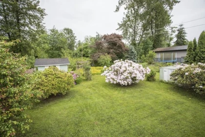 Swimming Pool Photo of 12104 261 Street, Maple Ridge, BC