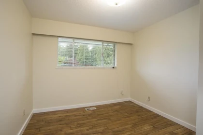 Walk-In Closet Photo of 12104 261 Street, Maple Ridge, BC