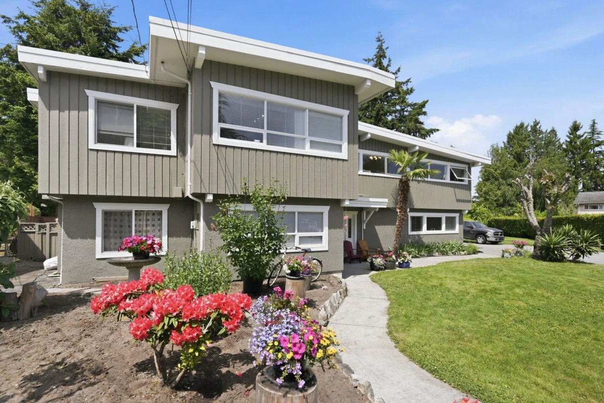 Living Room Photo of 1679 58 Street, Delta, BC