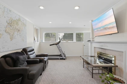 Basement Recreation Room Photo of 1679 58 Street, Delta, BC