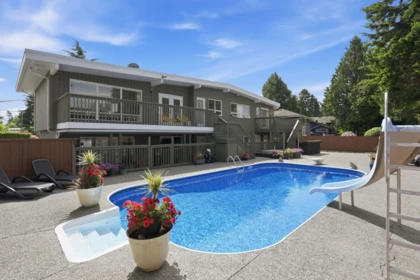 Front Yard Photo of 1679 58 Street, Delta, BC