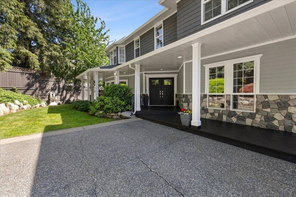 Family Room Photo of 16248 59 Avenue, Surrey, BC