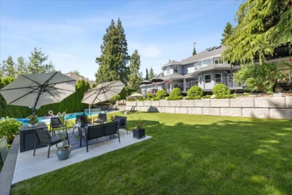 Front Yard Photo of 16248 59 Avenue, Surrey, BC