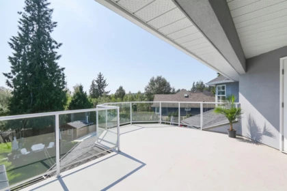 Hallway Photo of 16248 59 Avenue, Surrey, BC