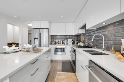 702 3451 Sawmill Crescent, Vancouver, BC, Vancouver — Apartment/Condo for sale