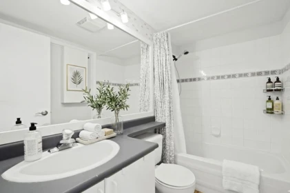 Primary Bathroom Photo of 201 12110 80 Avenue, Surrey, BC