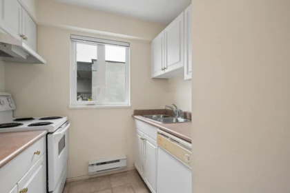 Primary Bathroom Photo of 302 228 E 14th Avenue, Vancouver, BC