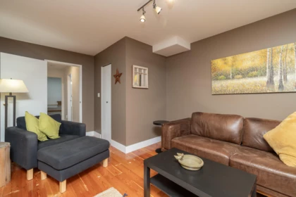 Hallway Photo of 976 Habgood Street, White Rock, BC