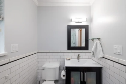 Laundry Room Photo of 976 Habgood Street, White Rock, BC