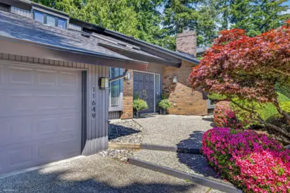 11649 Summit Crescent, Delta, BC, Delta — Single Family Residence for sale