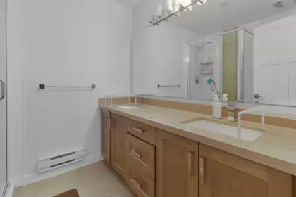 Laundry Room Photo of 31 16127 87 Avenue, Surrey, BC