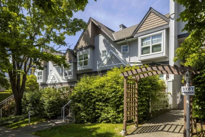 102 3787 Pender Street, Burnaby, BC, Burnaby — Apartment/Condo for sale