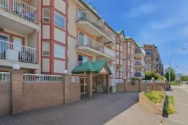 331 22661 Lougheed Highway, Maple Ridge, BC
