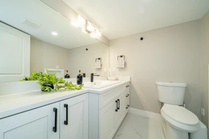 Kitchen Photo of 880 Jefferson Avenue, West Vancouver, BC