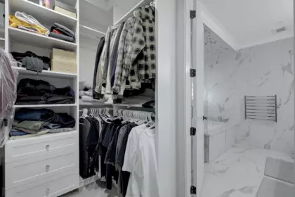 Laundry Room Photo of 6712 131a Street, Surrey, BC