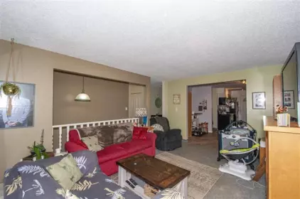 1835 King George Boulevard, Surrey, BC, Surrey — Half Duplex for sale