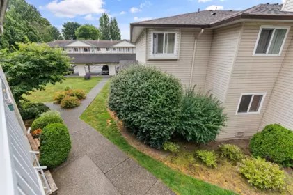 Outdoor Deck Photo of 50 45640 Storey Avenue, Chilliwack, BC