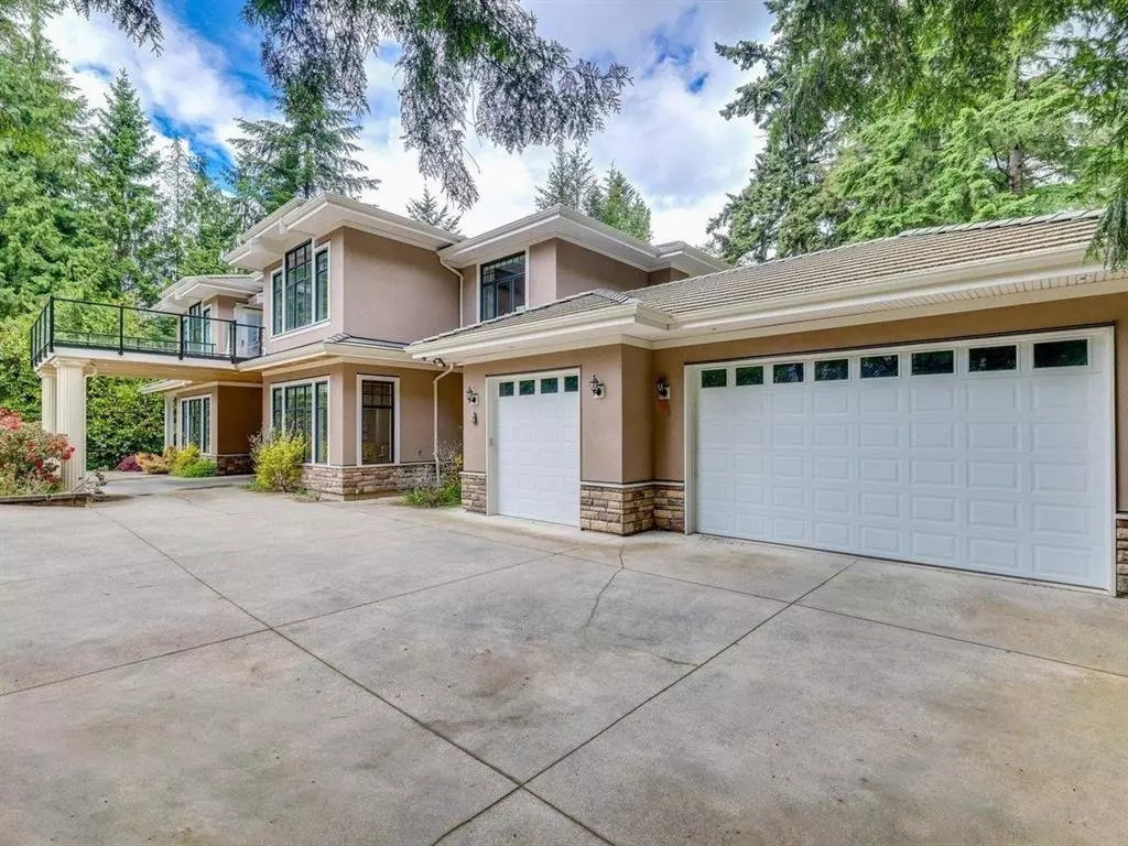 Family Room Photo of 13975 28 Avenue, Surrey, BC
