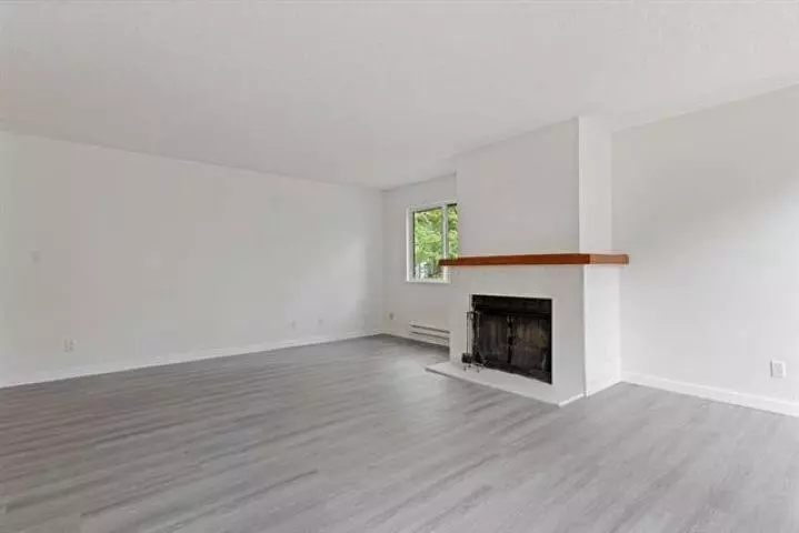 Dining Area Photo of 204 7120 133 Street, Surrey, BC