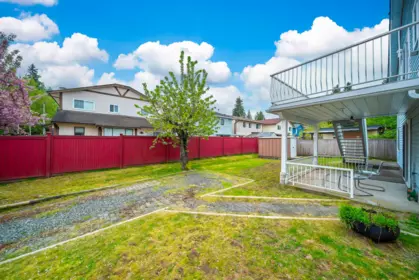 Breakfast Nook Photo of 14932 98a Avenue, Surrey, BC