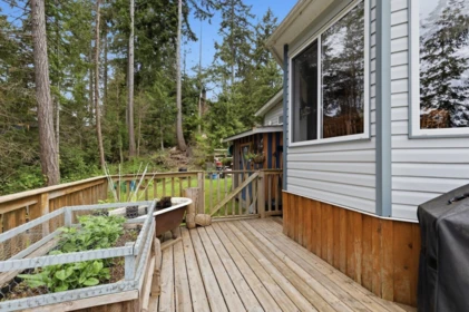 Entry Foyer Photo of 4580 Rondeview Road, Madeira Park, BC