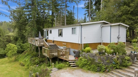 4580 Rondeview Road, Madeira Park, BC, Madeira Park — Manufactured On Land for sale