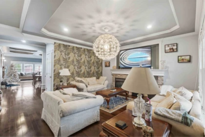 Basement Recreation Room Photo of 4 3495 147a Street, Surrey, BC