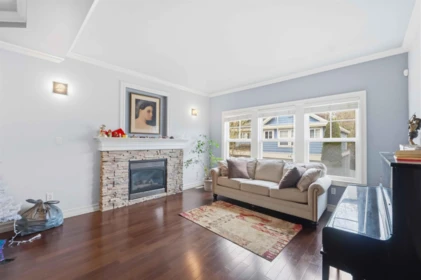 Breakfast Nook Photo of 4 3495 147a Street, Surrey, BC