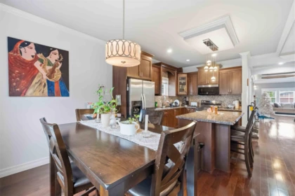 Entry Foyer Photo of 4 3495 147a Street, Surrey, BC