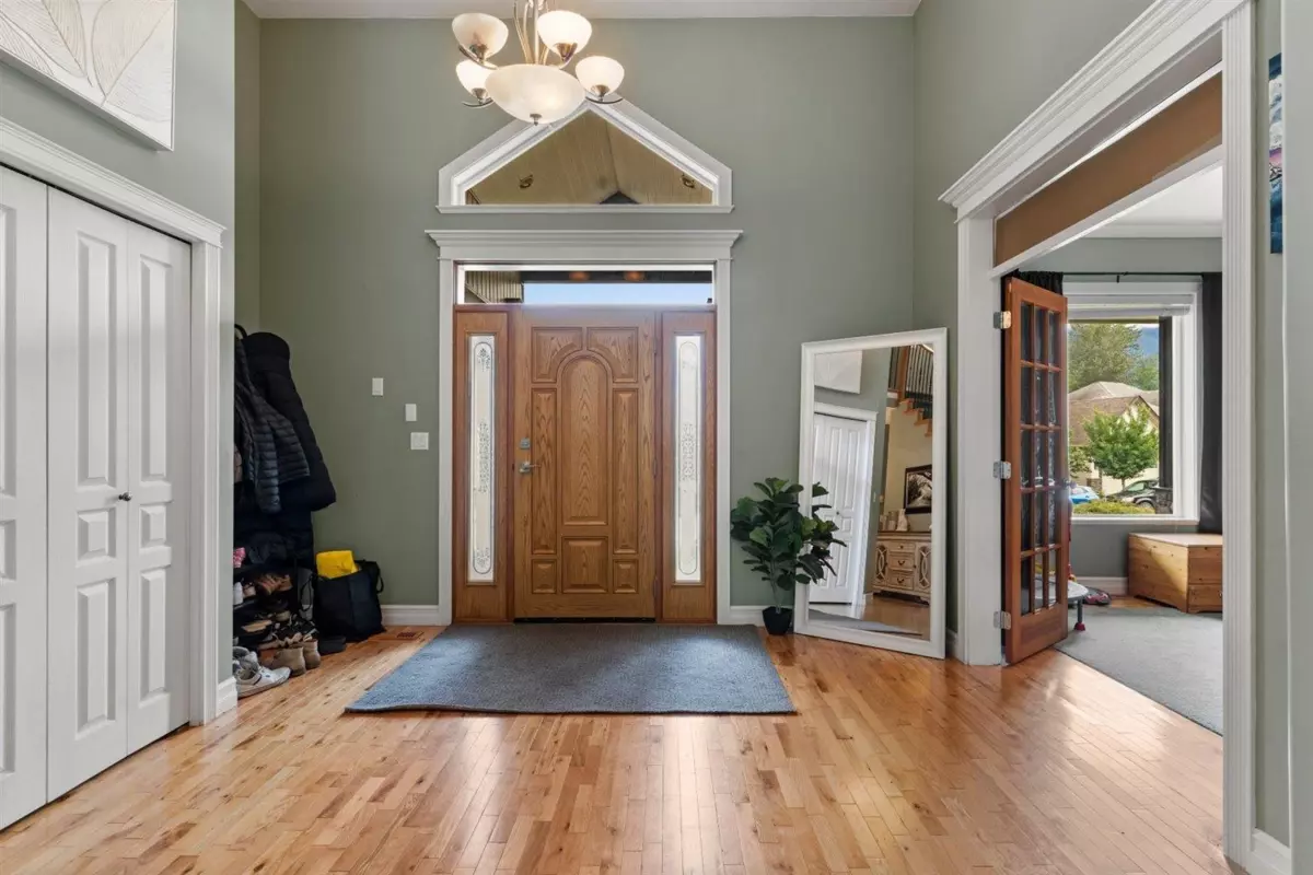 Family Room Photo of 46035 Sherwood Drive, Chilliwack, BC