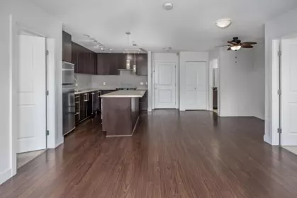 Walk-In Closet Photo of 406 15735 Croydon Drive, Surrey, BC