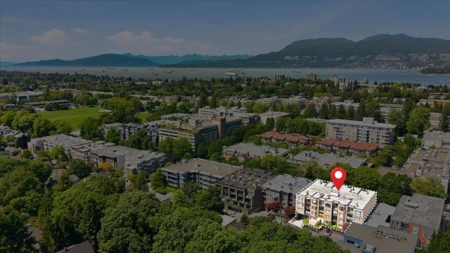 Backyard Photo of 406 2130 W 12th Avenue, Vancouver, BC