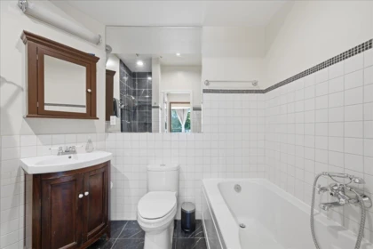 Laundry Room Photo of 406 2130 W 12th Avenue, Vancouver, BC