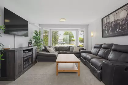 Basement Recreation Room Photo of 6079 173a Street, Surrey, BC