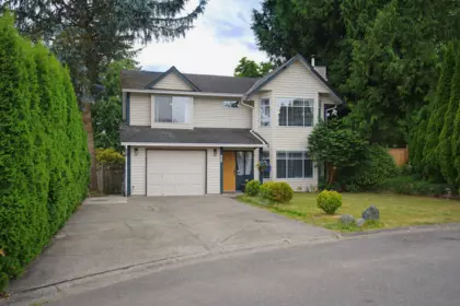 Fitness Center Photo Near 6079 173a Street, Surrey, BC