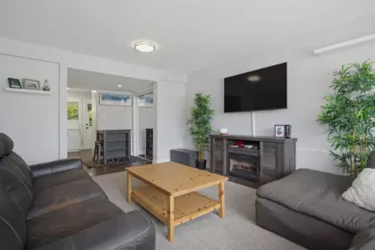 Mudroom Photo of 6079 173a Street, Surrey, BC