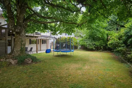 Swimming Pool Photo of 6079 173a Street, Surrey, BC