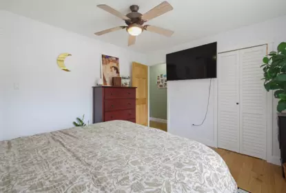 Walk-In Closet Photo of 6079 173a Street, Surrey, BC