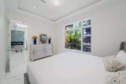 Hallway Photo of 2277 E 28th Avenue, Vancouver, BC