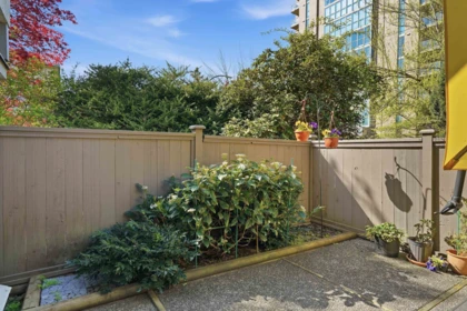 Laundry Room Photo of 1 1606 W 10th Avenue, Vancouver, BC