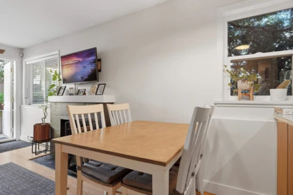 Primary Bedroom Photo of 1 1606 W 10th Avenue, Vancouver, BC
