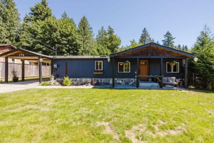 788 Mountainview Drive, Gibsons, BC, Gibsons — Single Family Residence for sale