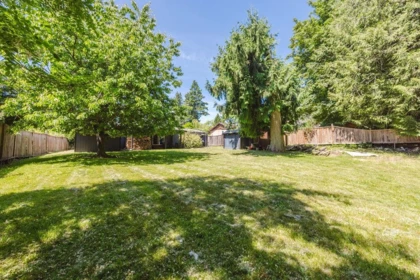 Garden / Landscaping Photo of 788 Mountainview Drive, Gibsons, BC