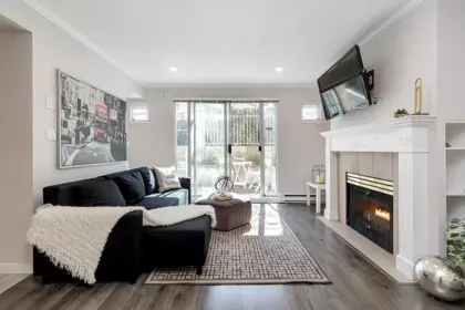 21 2885 E Kent Avenue North, Vancouver, BC, Vancouver — Townhouse for sale