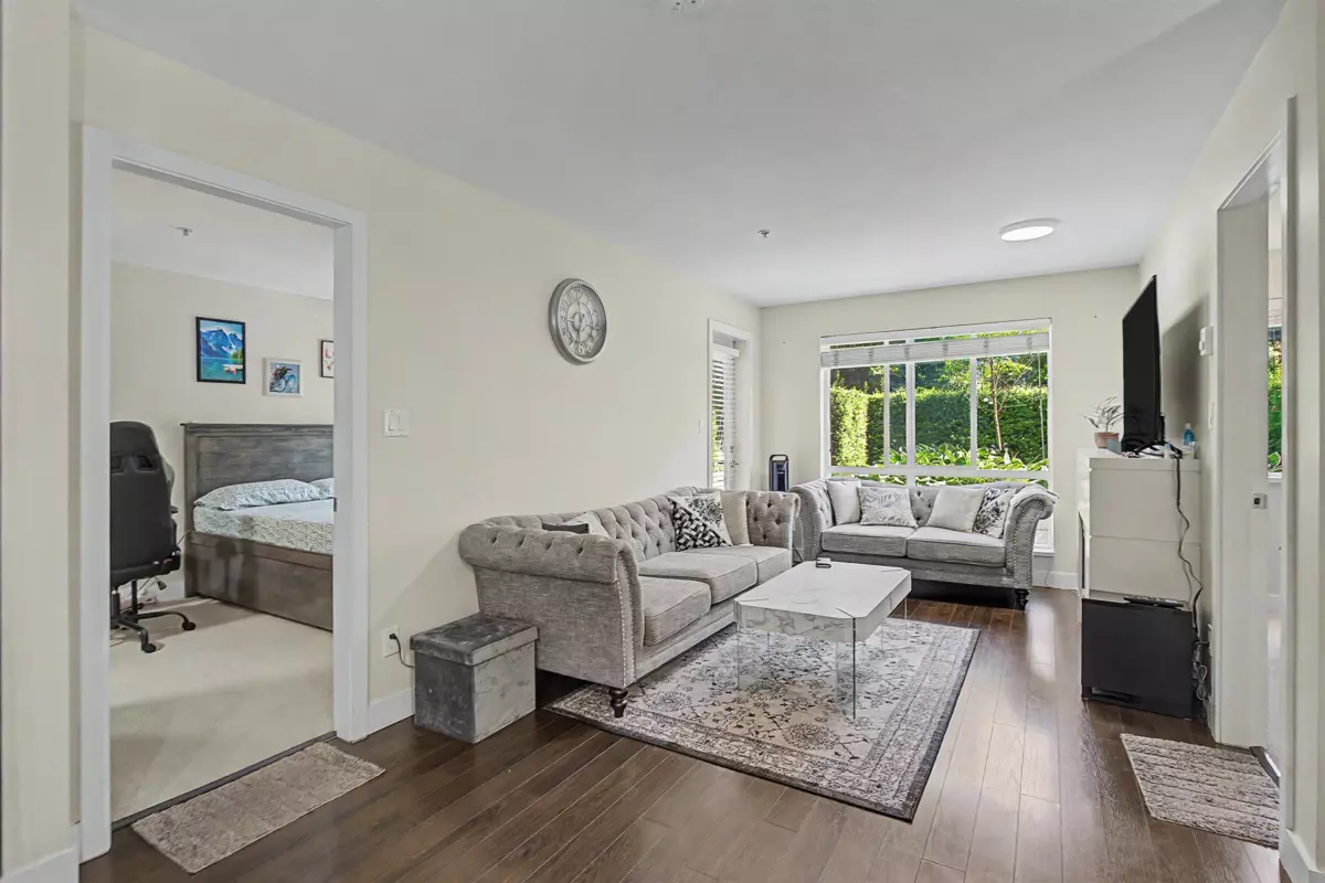 Dining Area Photo of 252 15850 26 Avenue, Surrey, BC